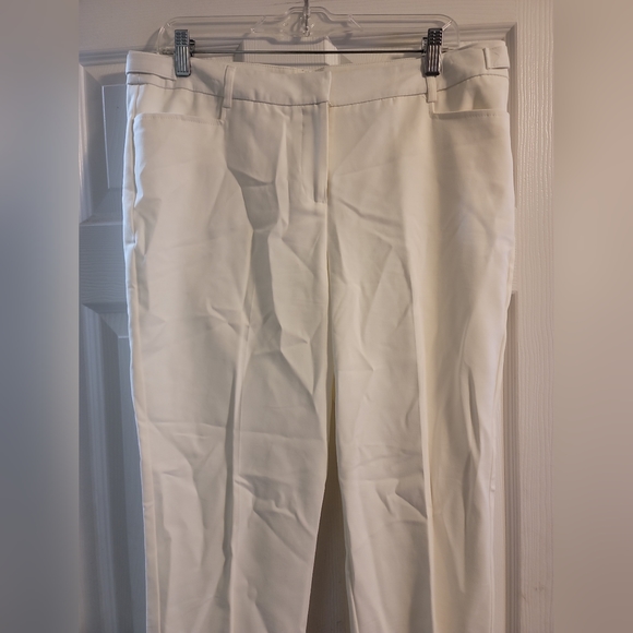 Larry Levine Pants - larry levine womans White Dress Career Pants Size 12. Beautiful!